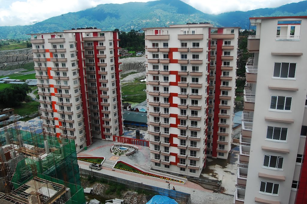 16E2CBDE836B3FF-192FB0C74DE5229-46FC5FB8F490228-Grande Towers.jpg